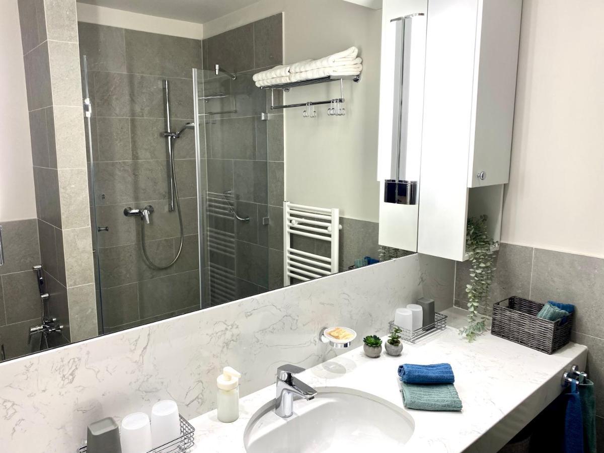 Atrium Apartman Heviz Mit Panoramaterrasse Und Tiefgarage ภายนอก รูปภาพ