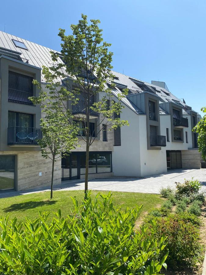 Atrium Apartman Heviz Mit Panoramaterrasse Und Tiefgarage ภายนอก รูปภาพ