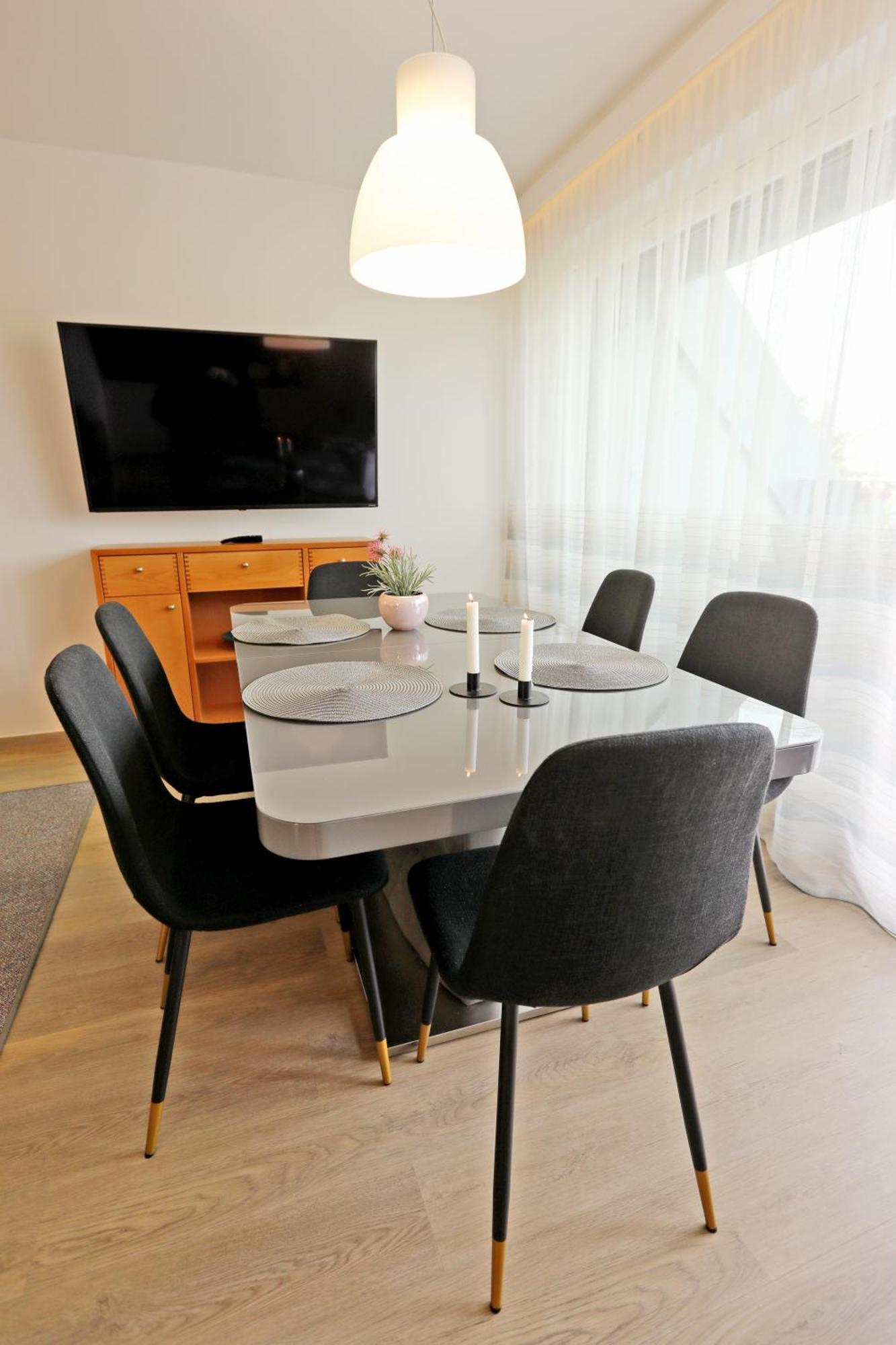 Atrium Apartman Heviz Mit Panoramaterrasse Und Tiefgarage ภายนอก รูปภาพ