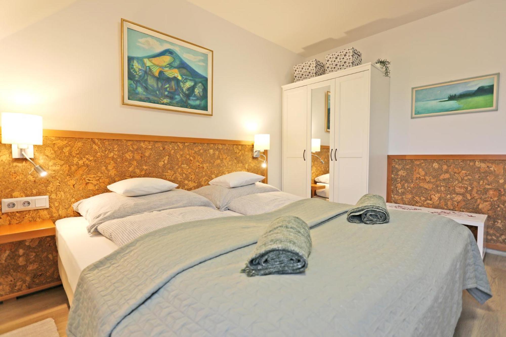 Atrium Apartman Heviz Mit Panoramaterrasse Und Tiefgarage ภายนอก รูปภาพ